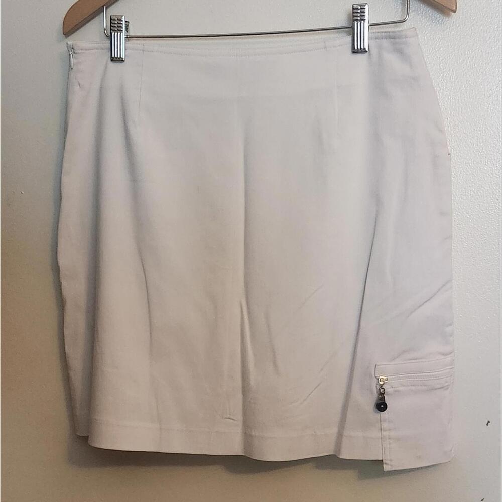 Perfect Fit White Skort with Zipper